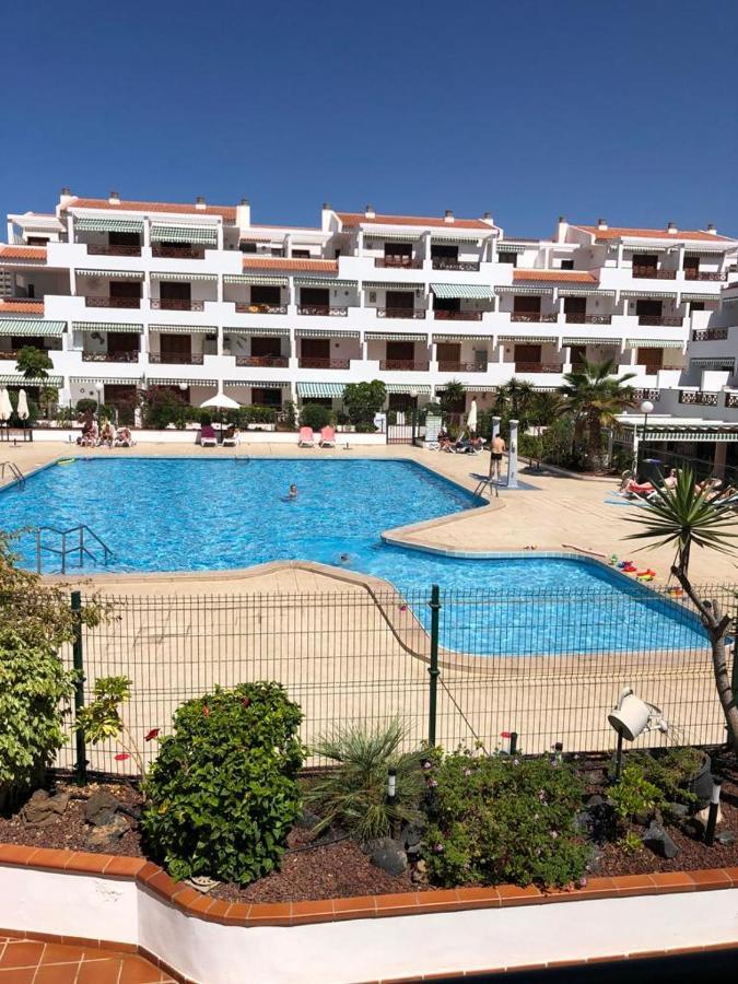 Apartamento De 1 Dormitorio En Victoria Court 2 Los Cristianos. 洛斯克里斯蒂亚诺斯 外观 照片