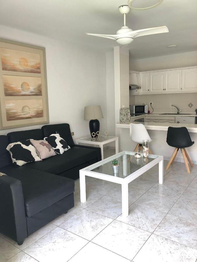 Apartamento De 1 Dormitorio En Victoria Court 2 Los Cristianos. 洛斯克里斯蒂亚诺斯 外观 照片